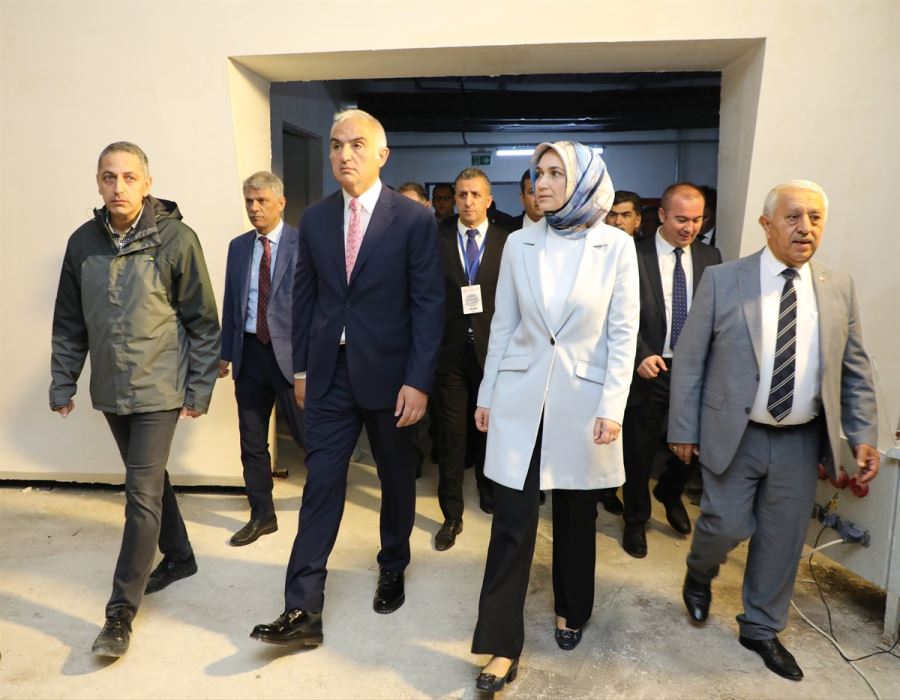 Yılan hikayesine dönen müze bitiyor