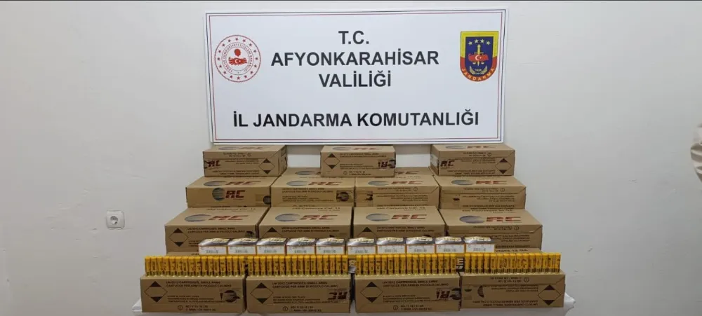 Otobüste 10 bin adet kaçak av fişeği yakallandı