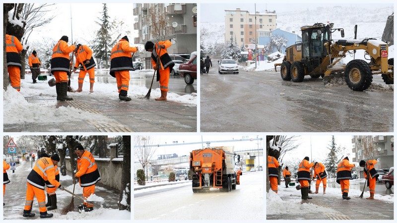 Afyon Belediyesi karla mücadele için çalışıyor