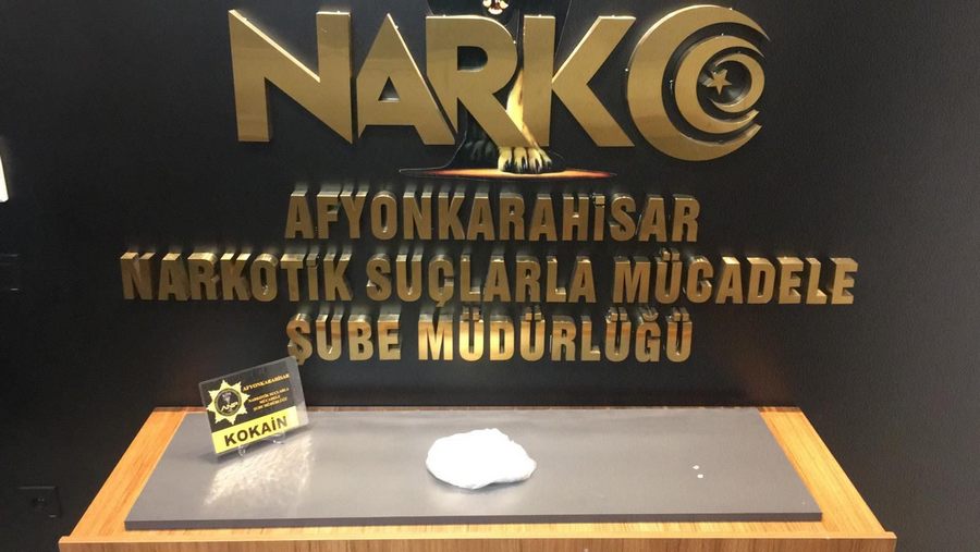Narkotik zehir tacirine geçit vermedi