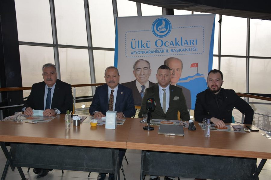 Başkan Sarı gazetecilerle bir araya geldi