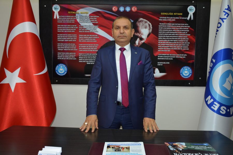 Muhtar Demirci: “Türkiye Cumhuriyeti sevdalısı Türk memurlarıdır”
