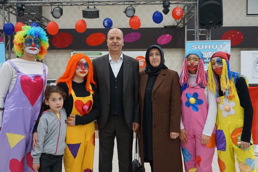 Bozkurt: Yetim gülerse Dünya güler